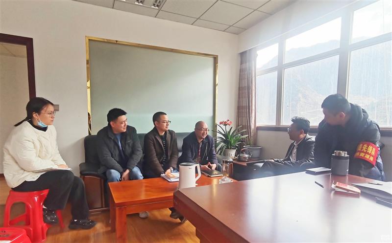 技术支撑展实力，，，，，逆火而行显担当