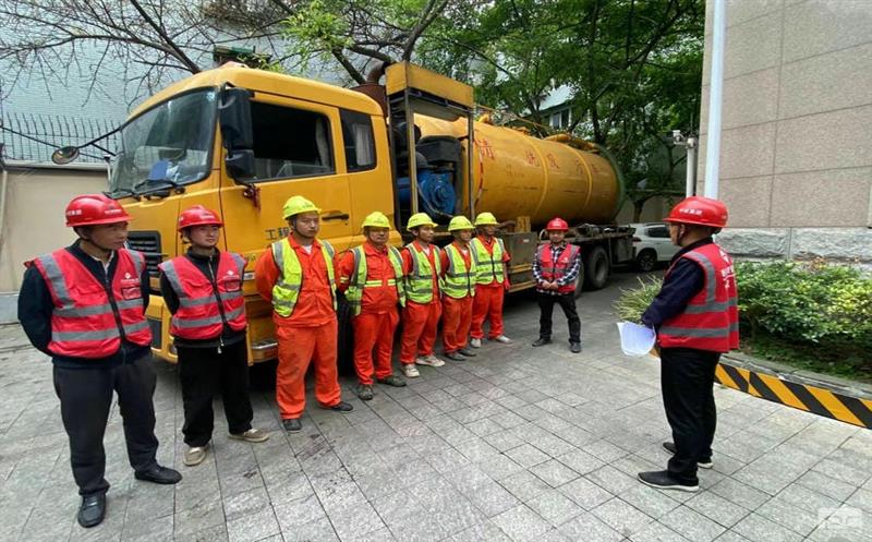 中成集团“五一”期间顺利完成省自然尊龙凯时厅驻地排水管网病害治理项目